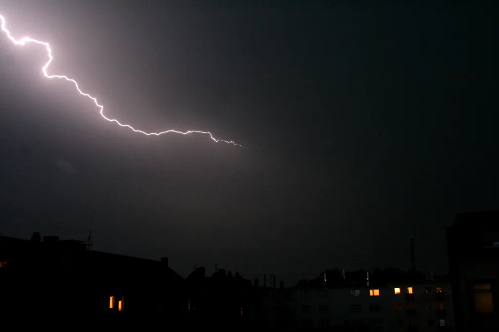 Lightning, 21.06.2012 23:53