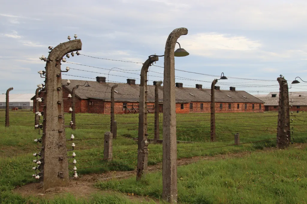 Auschwitz-Birkenau, 20.09.2026 19:31
