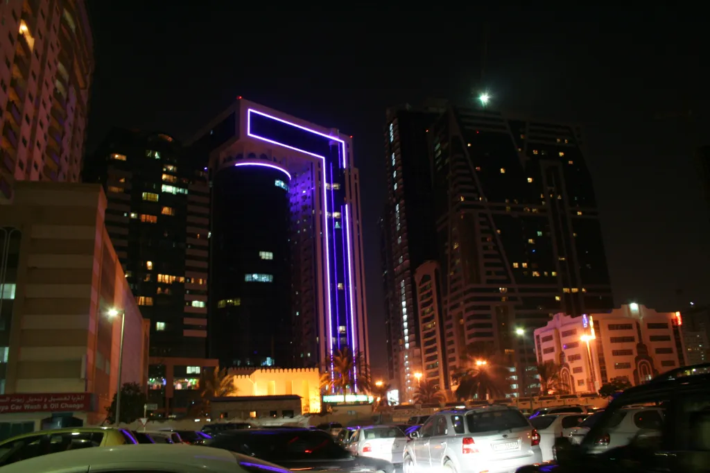 Thursday, first day: Sharjah, 13.11.2008 21:11